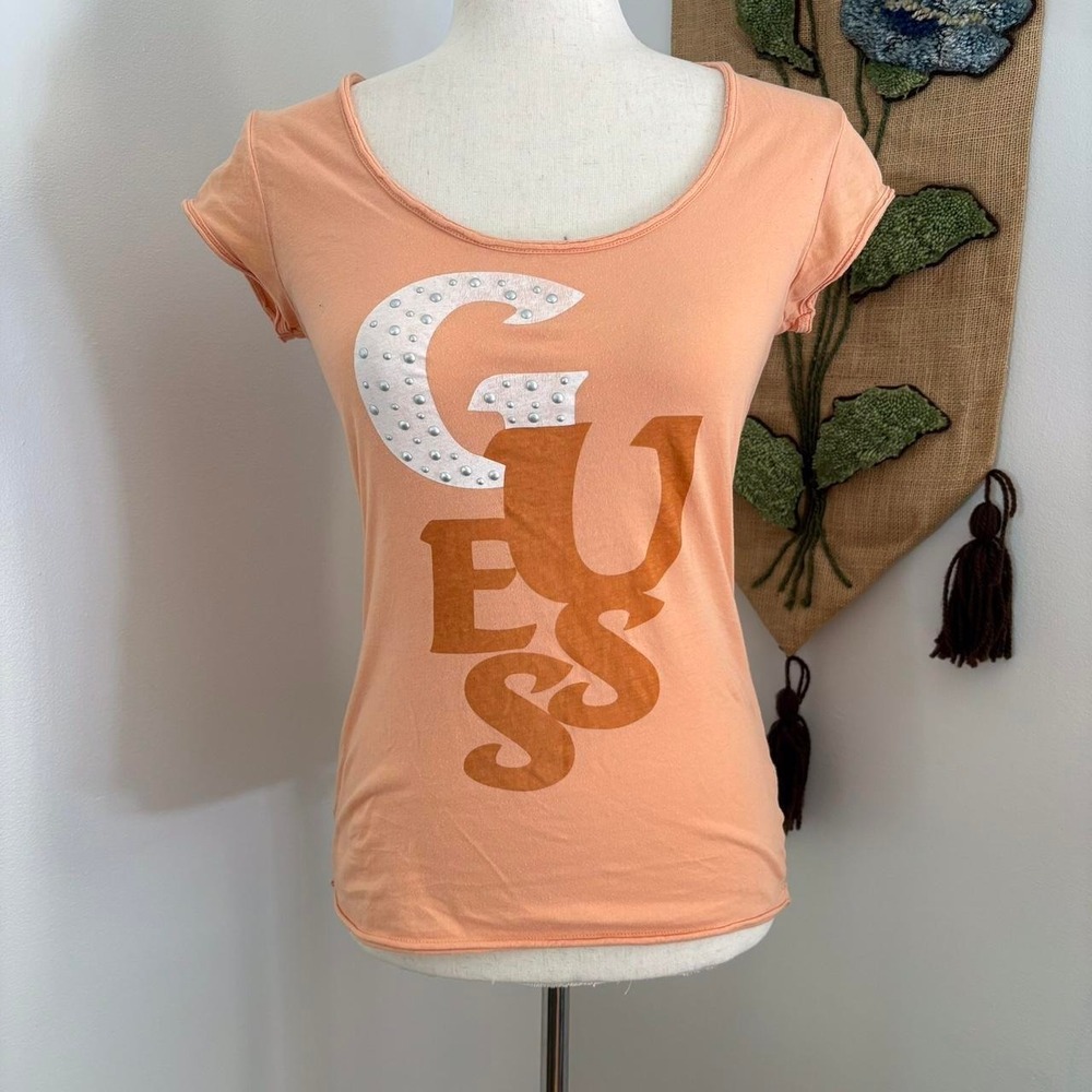 GUESS Graphic T-Shirt Peach Orange Cut Out Braided Back Studded Y2K Top Medium